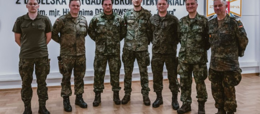 Żołnierze z Holandii i Niemiec w Lublinie rozmawiają z 2 Lubelską Brygadą OT o szkoleniach